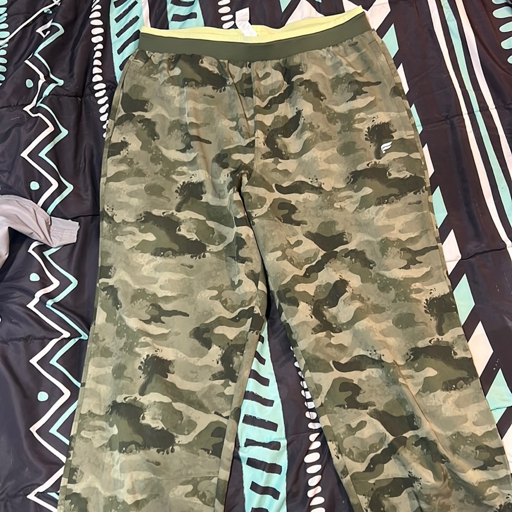 Green camo sweatpants